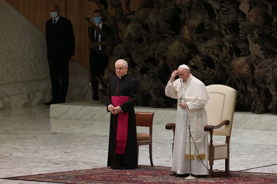Pope Francis makes the sign of the cross during his general audience on Aug. 11, 2021.?w=200&h=150